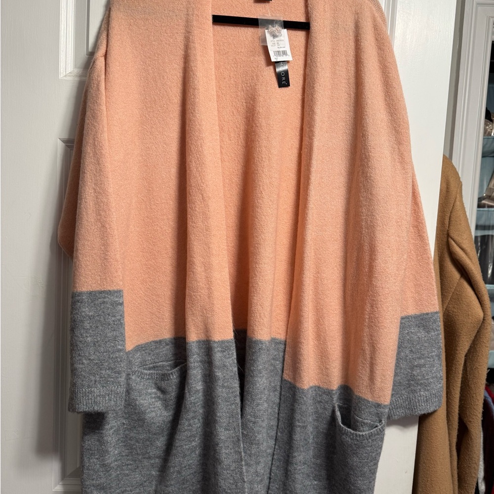 Preswick & Moore Peach and Gray Cardigan